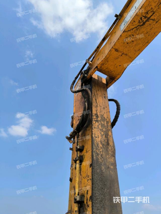 小臂整體左后（工作和回轉裝置）