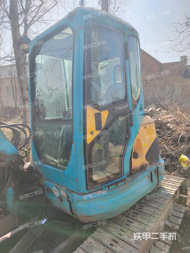 駕駛室整體（整機(jī)外觀）