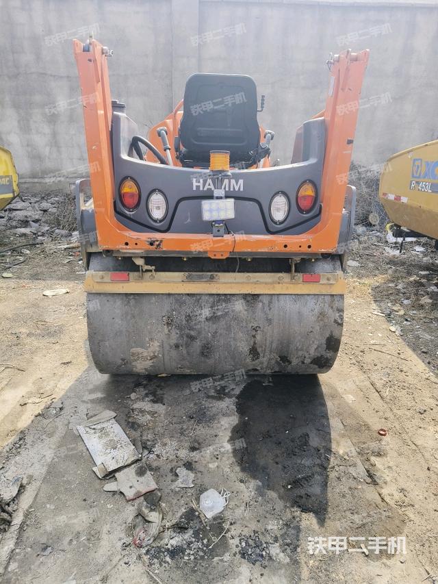 整機右側(cè)（設(shè)備外觀及核心部件）