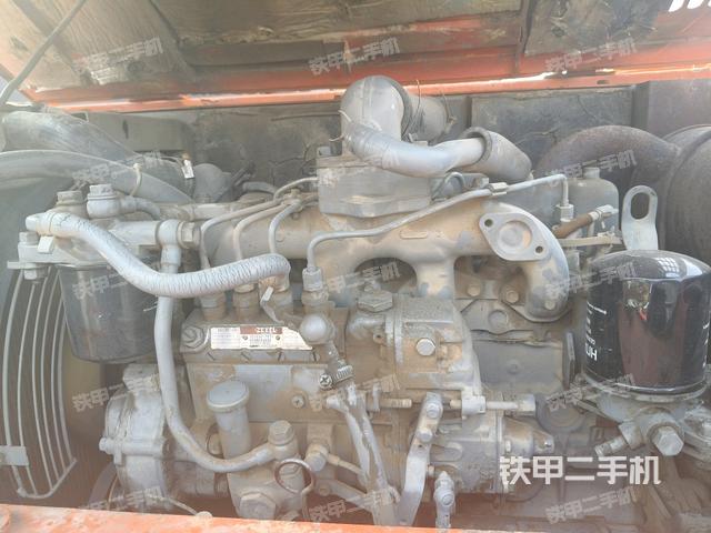 發(fā)動(dòng)機(jī)室（上車部件）