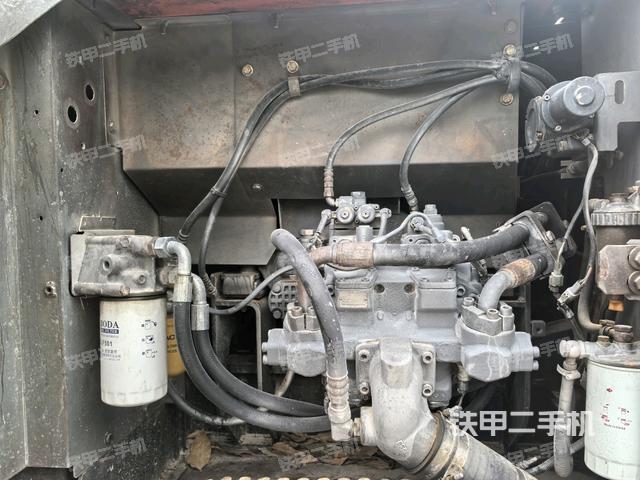 液壓泵斜45?左（大件艙室）