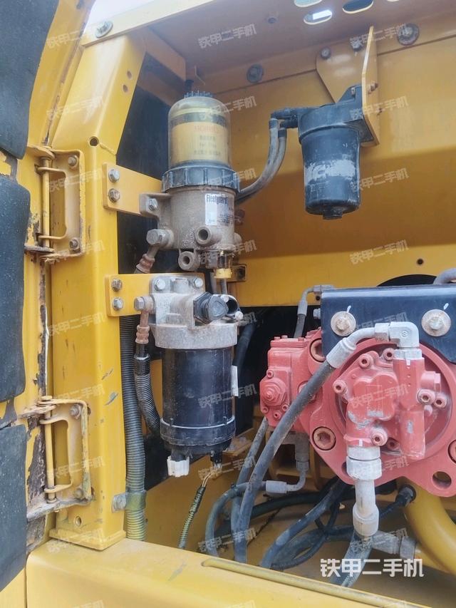 液壓泵斜45?左（大件艙室）