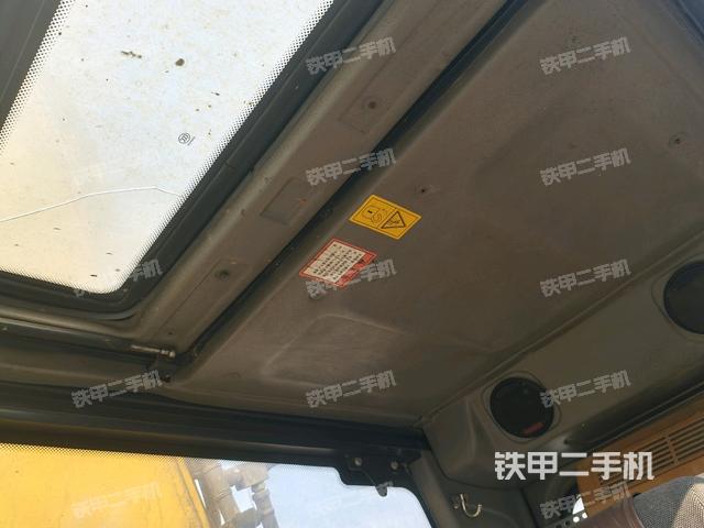 駕駛室整體（整機外觀）