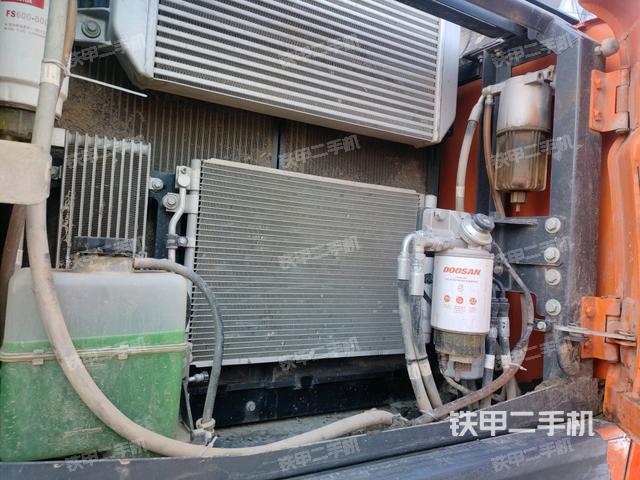 散熱器正面（大件艙室）