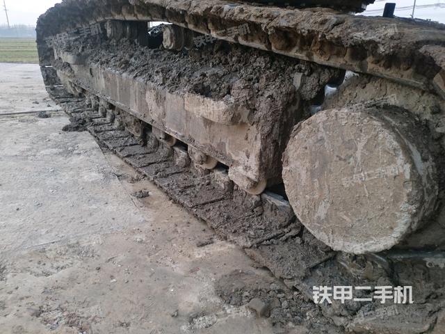 右驅(qū)動(dòng)輪（行走機(jī)構(gòu)）