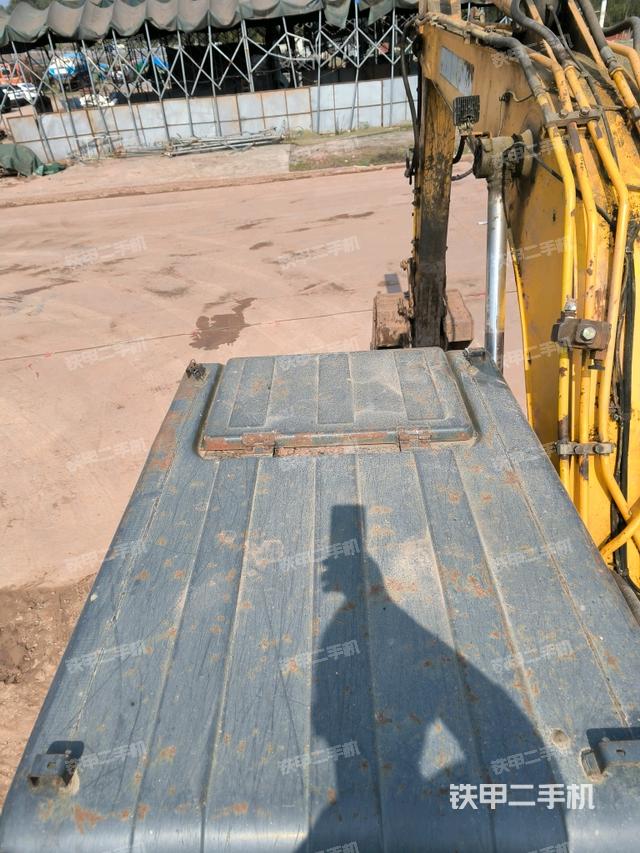 駕駛室頂部俯視（上車部件）