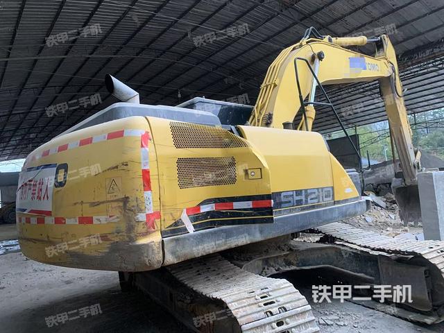 整機(jī)右后45°(整機(jī)外觀) 整機(jī)右后45°(整機(jī)外觀)