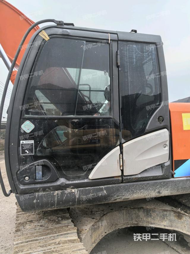 駕駛室正側(cè)（駕駛室部分）