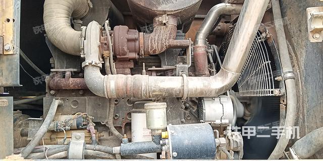 发动机左侧（整机外观及大件）