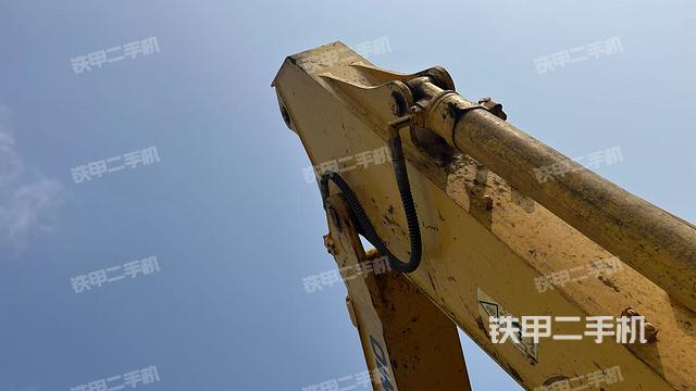 小臂整體右前(工作和回轉(zhuǎn)裝置) 小臂整體右前(工作和回轉(zhuǎn)裝置)