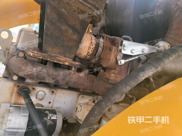 風(fēng)扇及皮帶（壓路機(jī)發(fā)動(dòng)機(jī)艙）