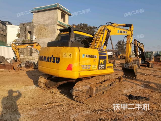 右后45(整機(jī)外觀) 右后45(整機(jī)外觀)