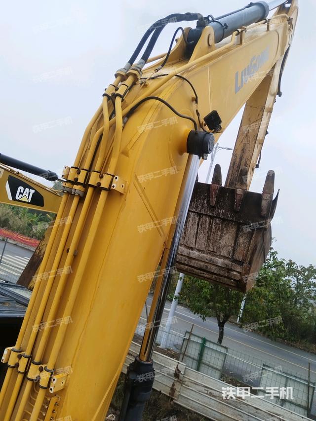 大臂根部?斜視（工作和回轉(zhuǎn)裝置）