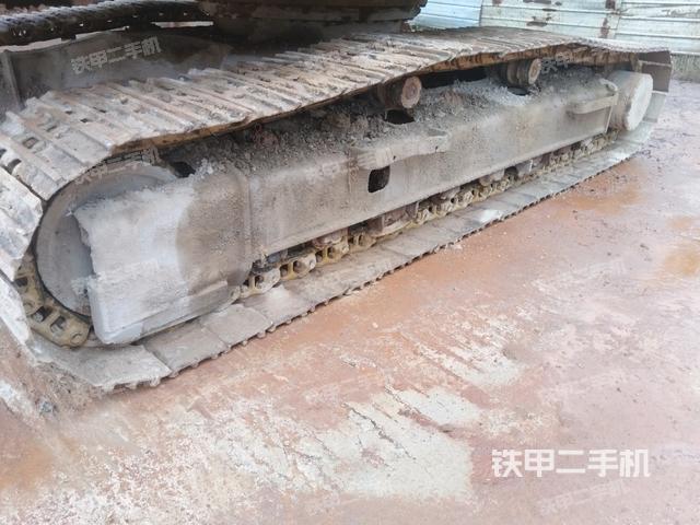 左側(cè)履帶整體?（行走機(jī)構(gòu)）