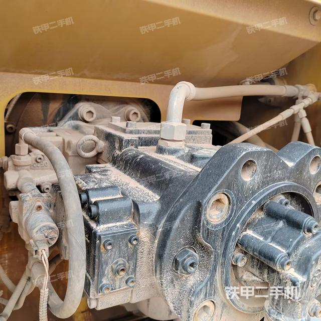 液壓泵斜45?左（大件艙室）