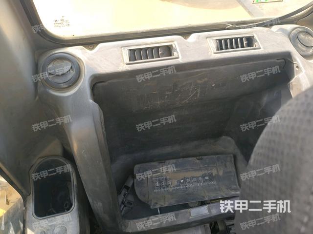 后窗玻璃角標(biāo)(駕駛室部分) 后窗玻璃角標(biāo)(駕駛室部分)