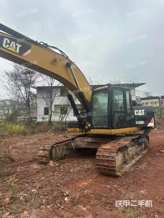 卡特彼勒330D2L液压挖掘机的设备实拍-第8张实拍照片