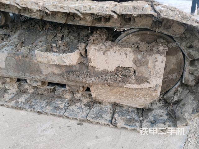 左側(cè)履帶整體?（行走機(jī)構(gòu)）