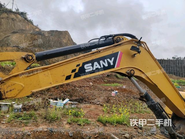 小臂整體左后（工作和回轉(zhuǎn)裝置）