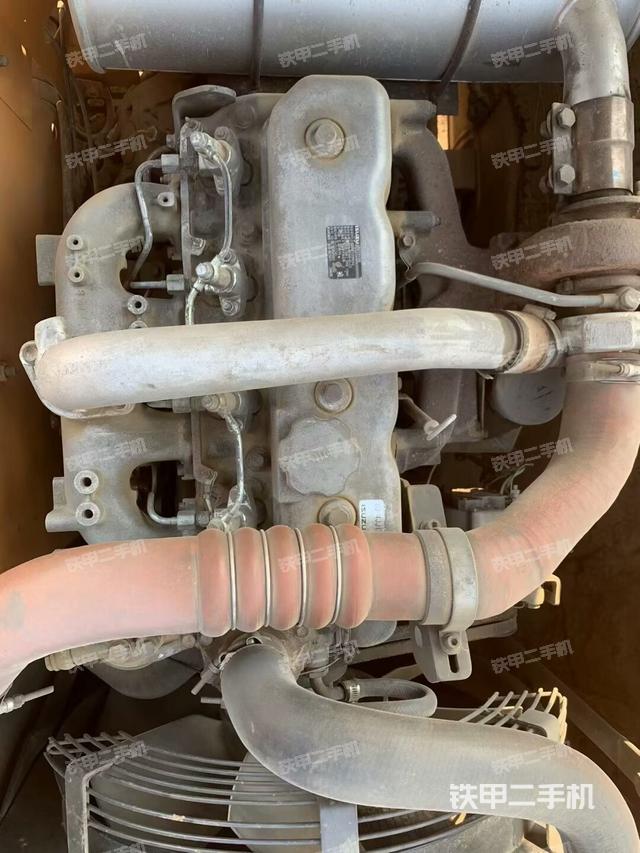 發(fā)動機整體俯視(整機外觀) 發(fā)動機整體俯視(整機外觀)