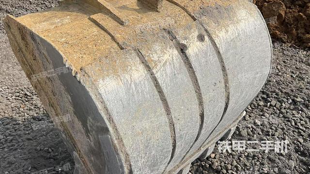 鏟斗45度(工作和回轉(zhuǎn)裝置) 鏟斗45度(工作和回轉(zhuǎn)裝置)