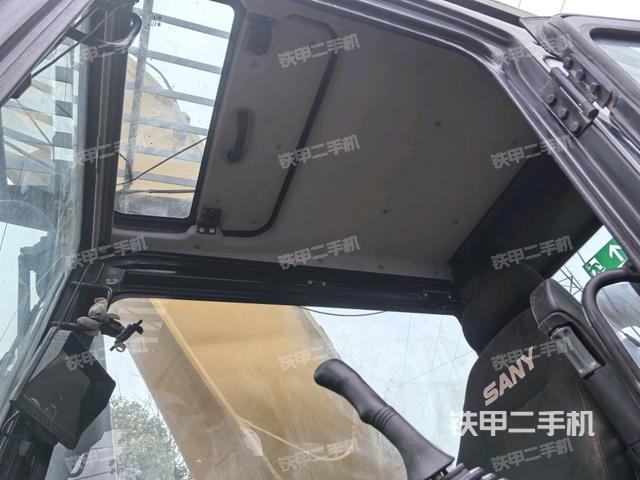 頂棚整體(駕駛室部分) 頂棚整體(駕駛室部分)