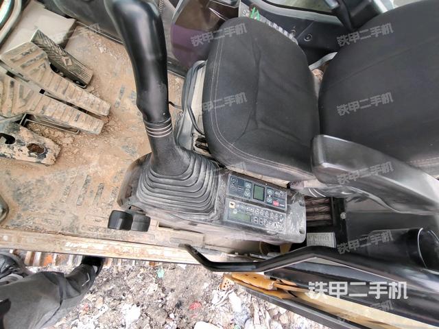 座椅左側(cè)控制臺/音響/含左手柄（駕駛室部分）