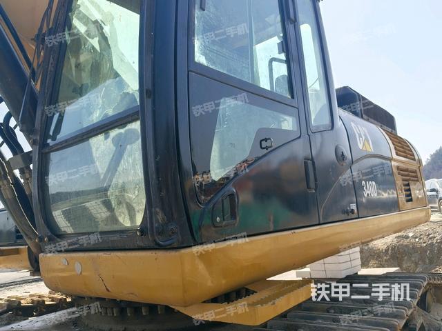駕駛室左前45度(駕駛室部分) 駕駛室左前45度(駕駛室部分)