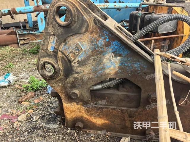 整機左側(cè)(設(shè)備外觀及核心部件) 整機左側(cè)(設(shè)備外觀及核心部件)