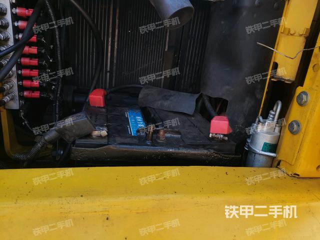 電瓶(大件艙室) 電瓶(大件艙室)