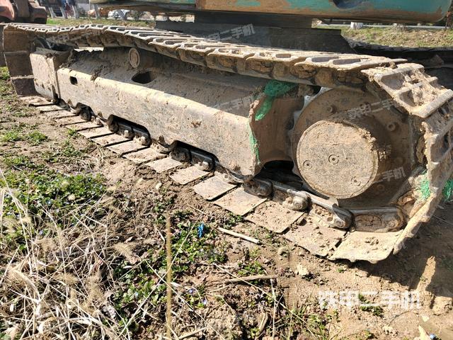 單側(cè)履帶整體（整機(jī)外觀）