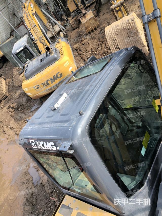 發(fā)動(dòng)機(jī)室（上車部件）