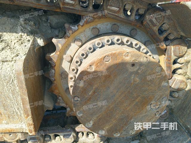左側(cè)履帶整體?(行走機(jī)構(gòu)) 左側(cè)履帶整體?(行走機(jī)構(gòu))