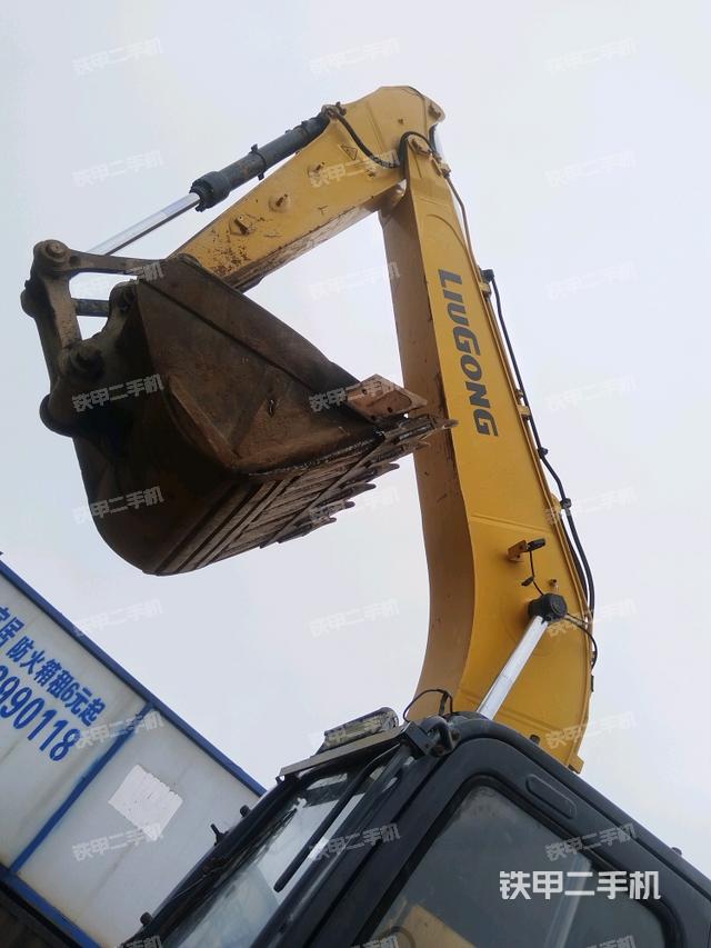 小臂整體左后（工作和回轉(zhuǎn)裝置）