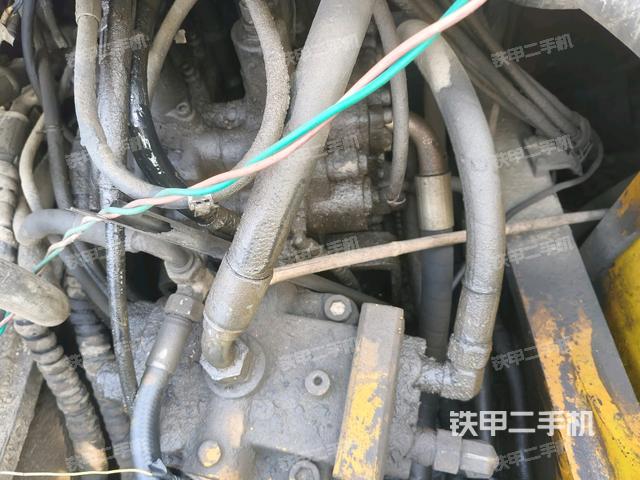 回轉(zhuǎn)馬達和主控閥（整機外觀）