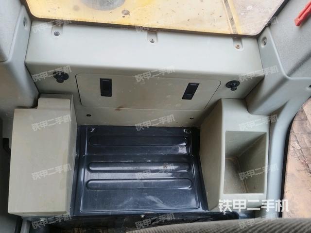 座椅后部（駕駛室部分）