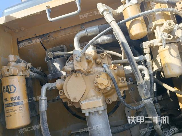 液壓泵斜45?左(大件艙室) 液壓泵斜45?左(大件艙室)
