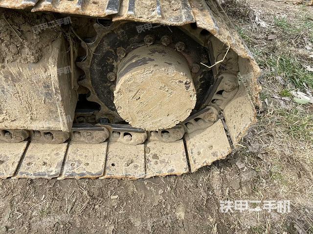 左驅(qū)動輪（行走機(jī)構(gòu)）