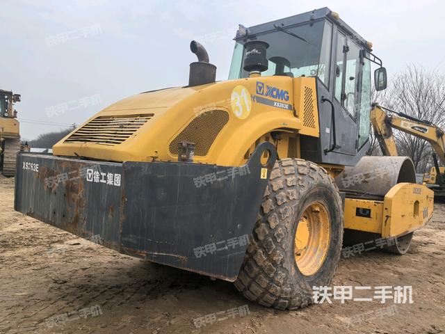 右后45°（壓路機(jī)整機(jī)外觀）