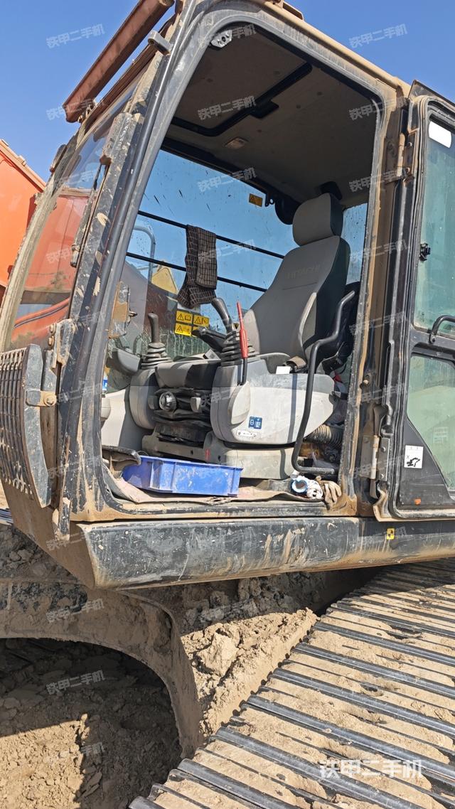 駕駛室整體（整機(jī)外觀）