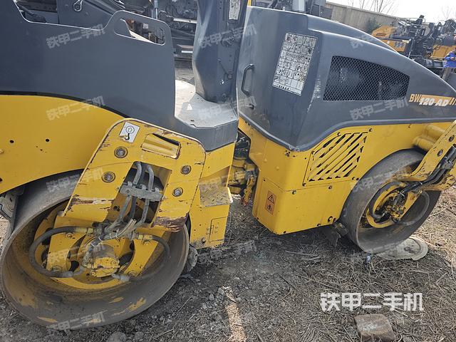 整機(jī)右側(cè)(設(shè)備外觀及核心部件) 整機(jī)右側(cè)(設(shè)備外觀及核心部件)