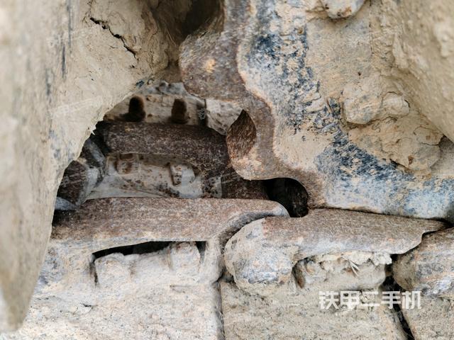 左驅(qū)動(dòng)輪（行走機(jī)構(gòu)）