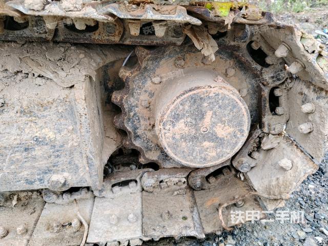 左導(dǎo)向輪（行走機(jī)構(gòu)）