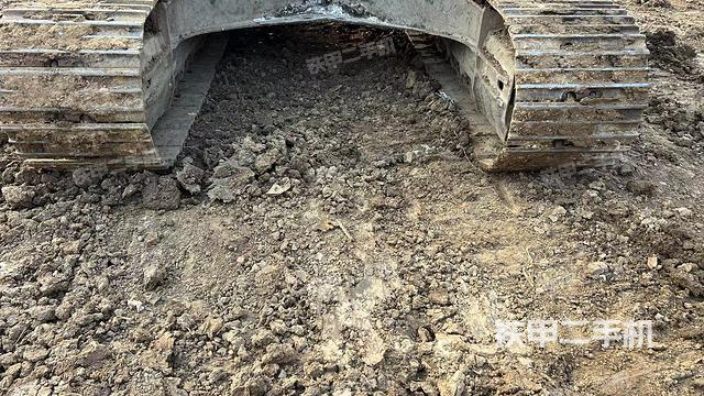 轉(zhuǎn)盤和下車架正前（工作和回轉(zhuǎn)裝置）