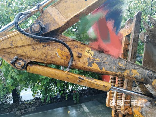 鏟斗右后整體(工作和回轉裝置) 鏟斗右后整體(工作和回轉裝置)