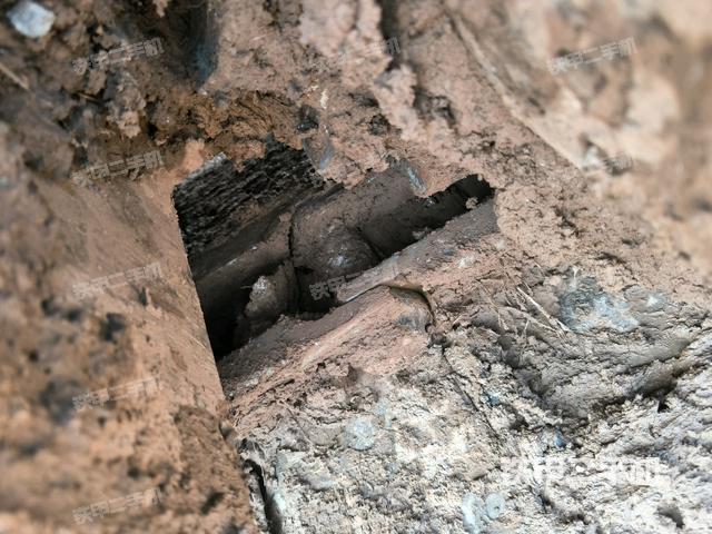 右側行走馬達蓋板（行走機構）