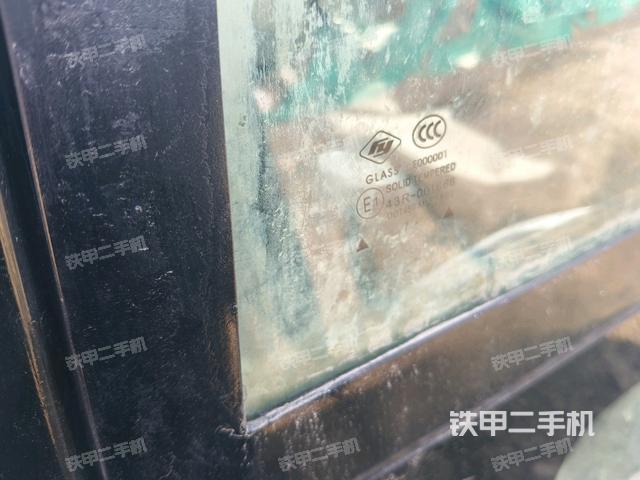 座椅左側(cè)控制臺(tái)/音響/含左手柄(駕駛室部分) 座椅左側(cè)控制臺(tái)/音響/含左手柄(駕駛室部分)