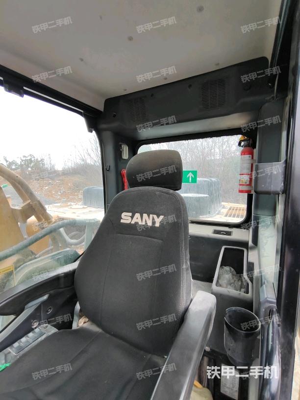 后窗玻璃角標(biāo)（駕駛室部分）