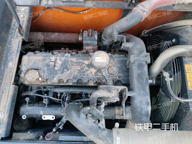 發(fā)動(dòng)機(jī)室（上車部件）