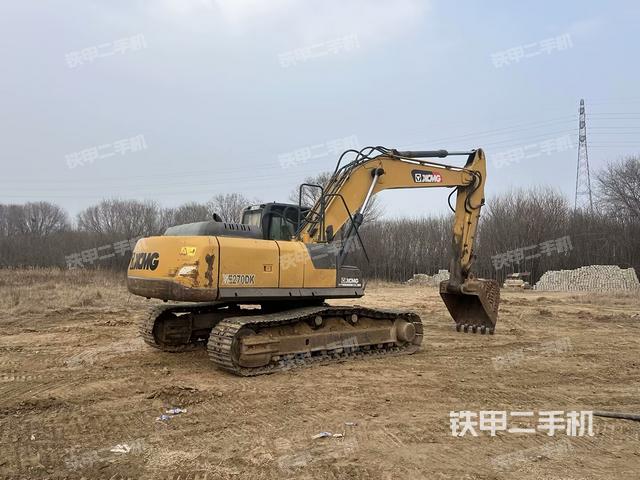 駕駛室頂部（整機外觀）